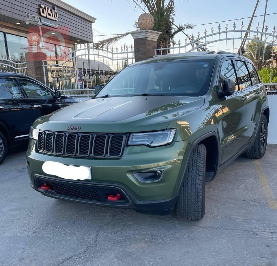 جیپ گراند شیرۆکی